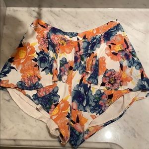 NBD Floral Flowy Shorts